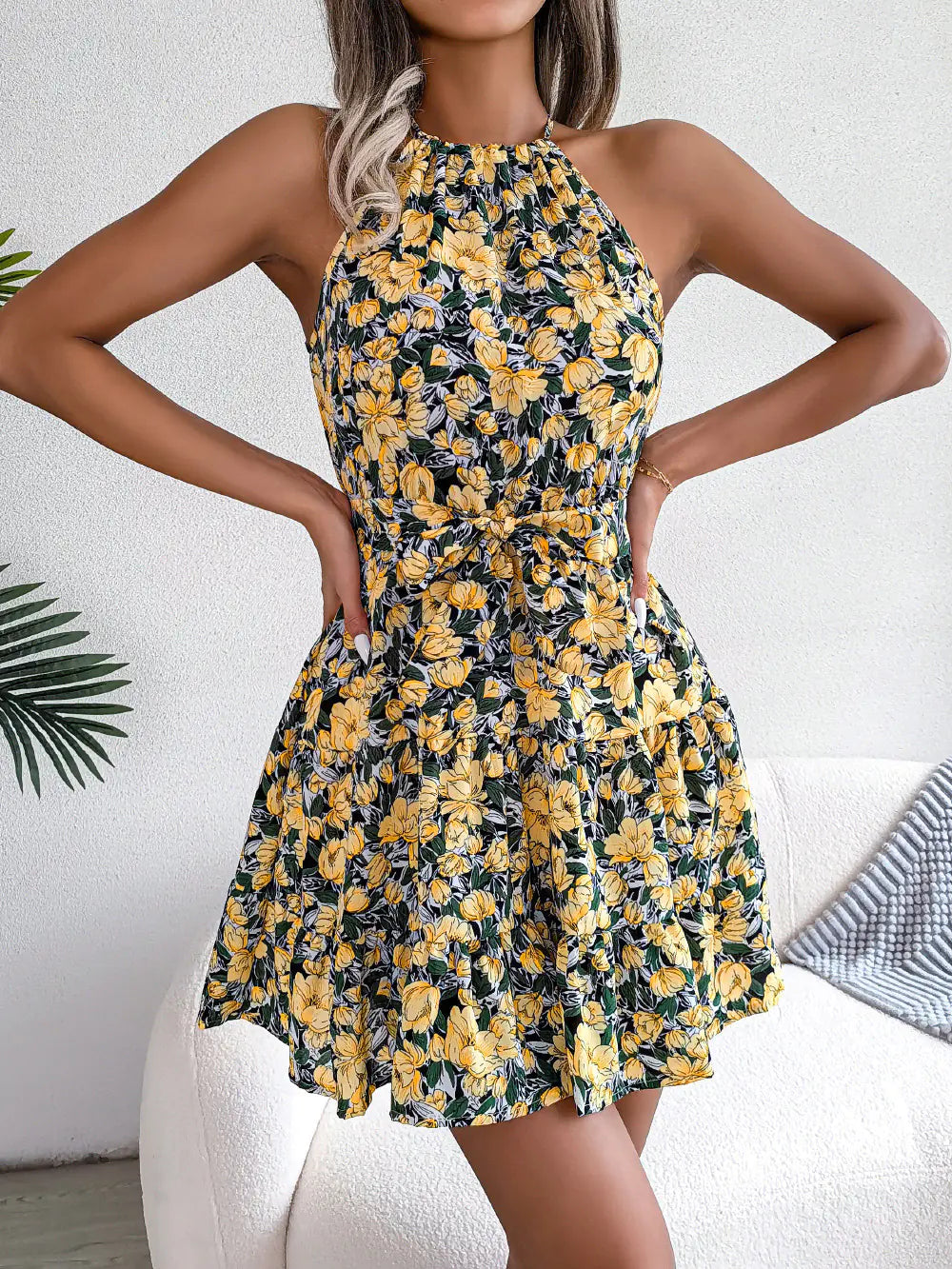 ValeriaFlor™ | Mini Vestido Halter Estampado Floral